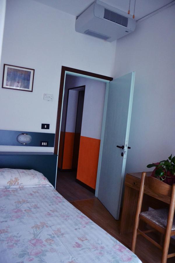 Hotel Rex Lido di Jesolo Esterno foto