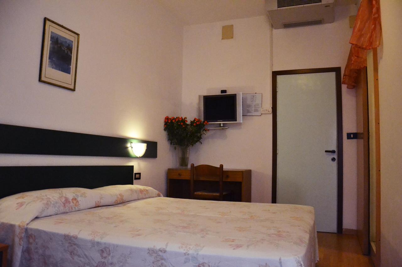 Hotel Rex Lido di Jesolo Esterno foto