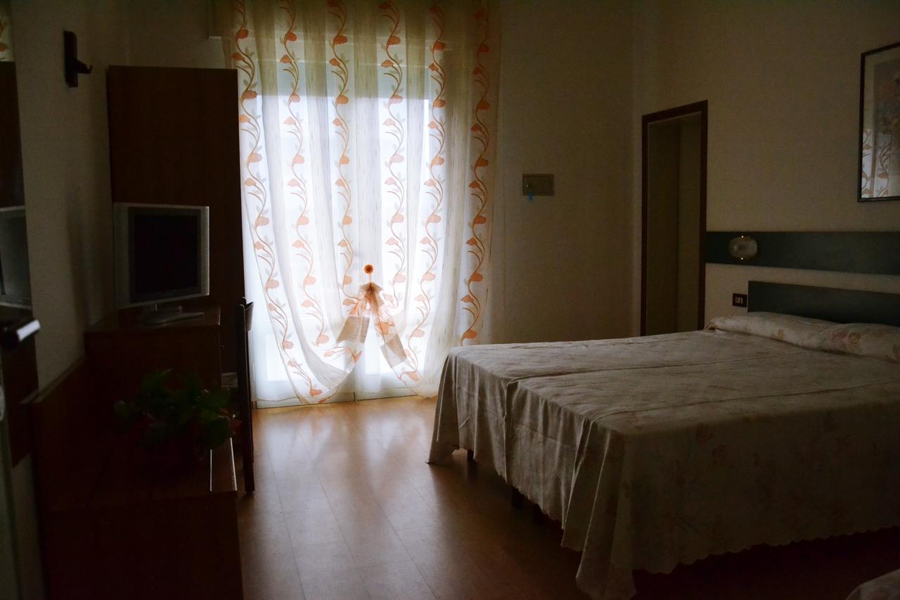 Hotel Rex Lido di Jesolo Esterno foto