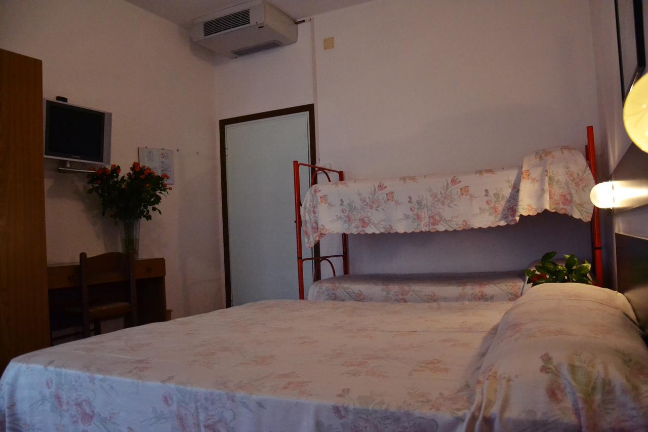 Hotel Rex Lido di Jesolo Esterno foto