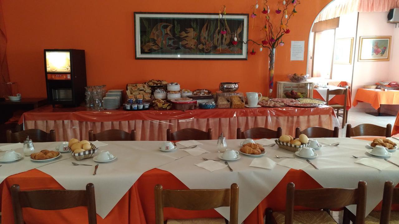 Hotel Rex Lido di Jesolo Esterno foto
